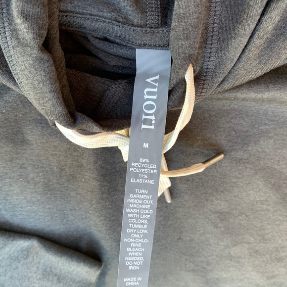 Vuori Halo Essential Hoodie and Vuori Daily Legging Set - Picture 10 of 16